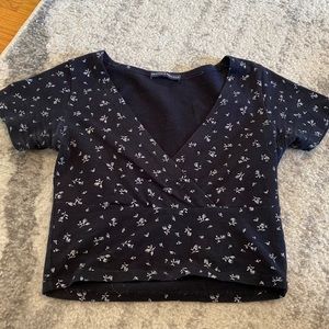 Brandy Melville cropped t-shirt